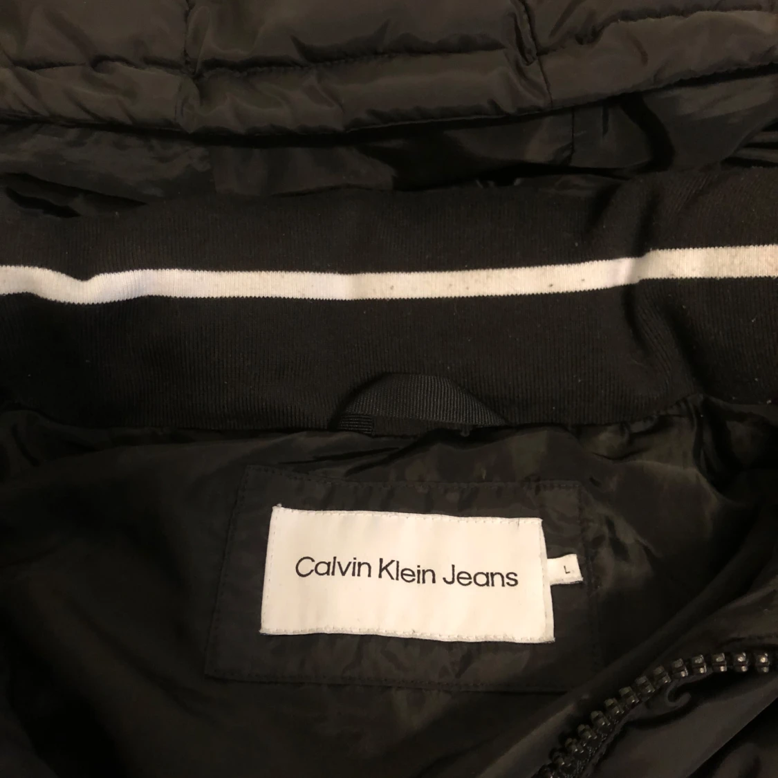 Svart pufferjacka från Calvin Klein Jeans - 3