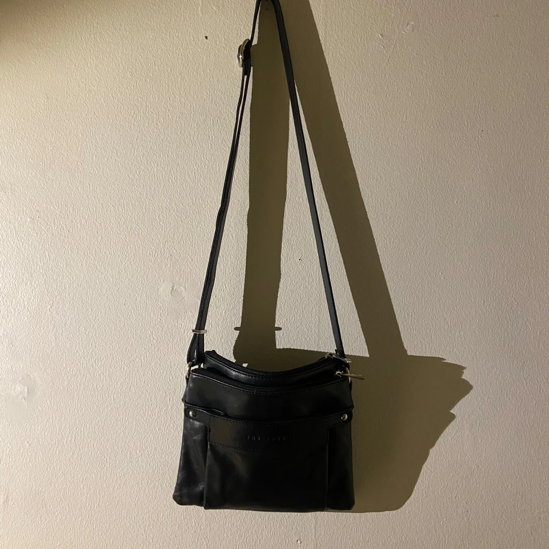 Svart axelväska i skinn