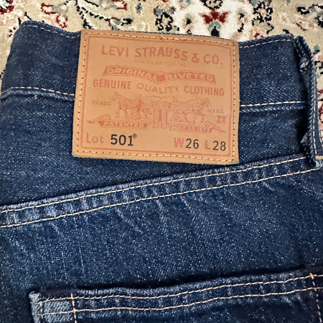 Levis 501 jeans i mörkblå denim - 3