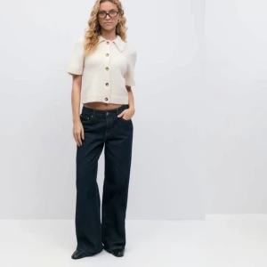 Wide Low perfect jeans från Gina - Mörkblå vida/ raka lågmidjade jeans från Gina Tricot 