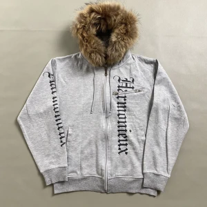 Hysteric glamour type fur hoodie - Riktigt go hoodie inspirerat av japanska märket hysteric glamour. Otroligt fet och croppad stil