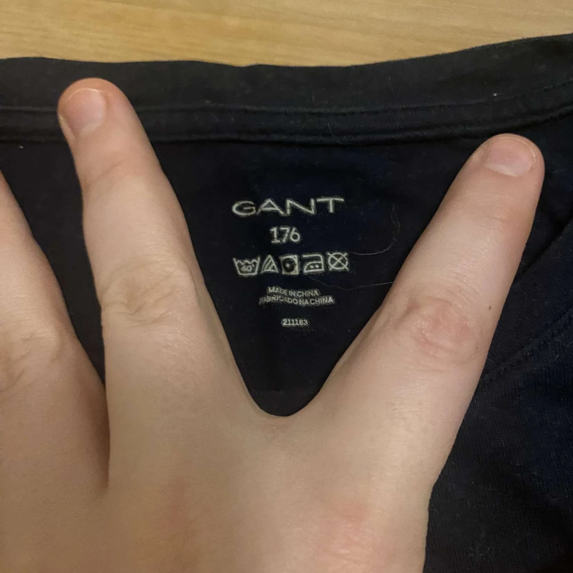 Mörkblå t-shirt från GANT - 1