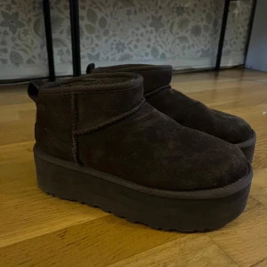 Uggs plattform - Säljer då de ej kommer till användning längre. Köpta för 2000kr