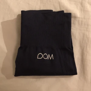 Drop of mindfulness tights - Lite nöprig men annars är i bra skick🩷