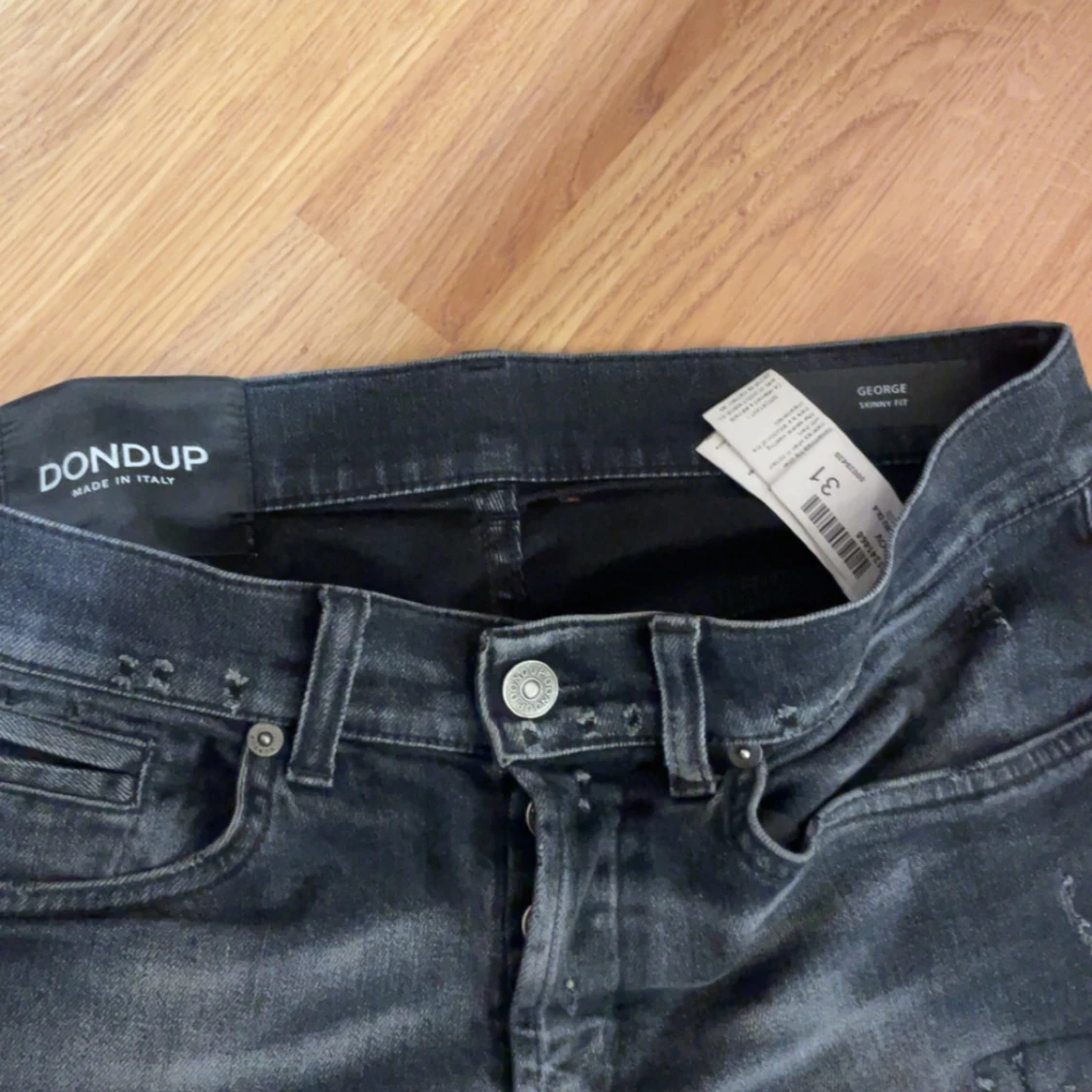 Svarta jeans från Dondup - 2