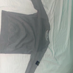 Stine Island hoodie  - Storlek s-m Stone Island hoodie säljs för 700 kr,Andvänts 3 gånger,inga skador,pris kan deskuteras