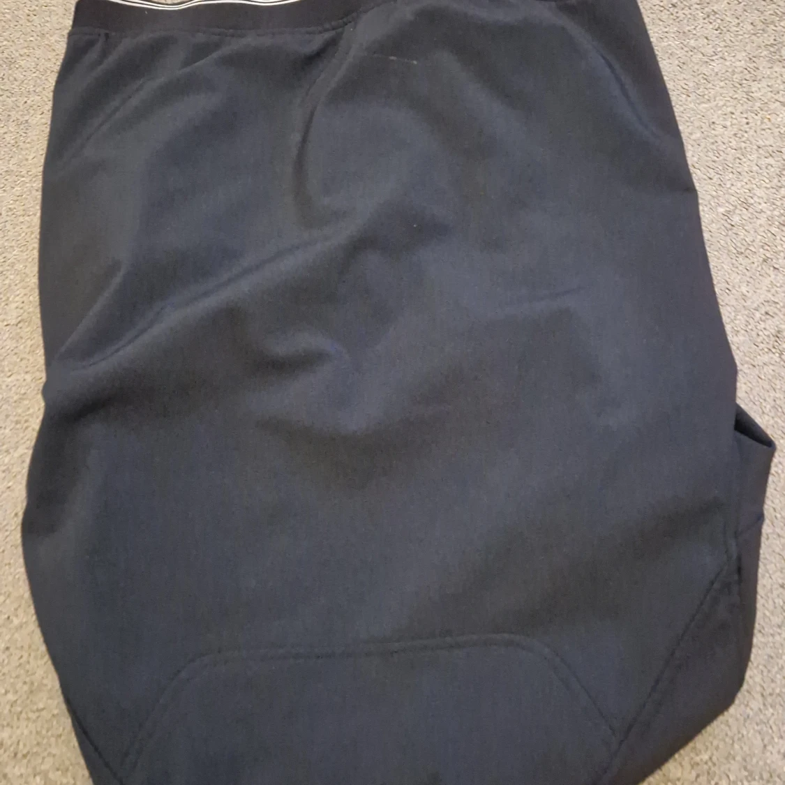 Mörkblå jacka med huva - 2