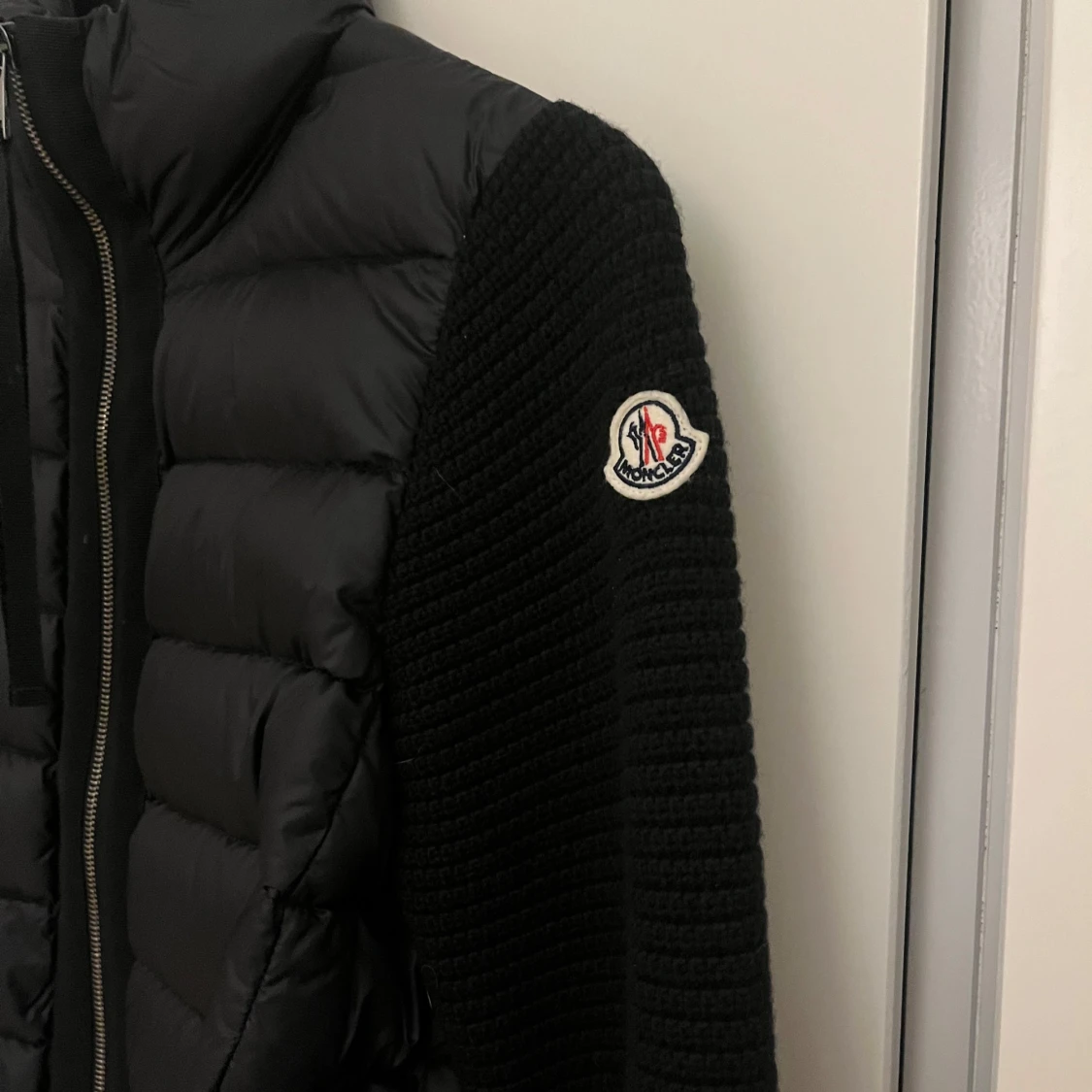 Svart dunjacka från Moncler - 1