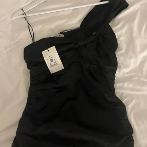 Fest topp - Helt oanvänd topp ifrån Bikbok❤️❤️