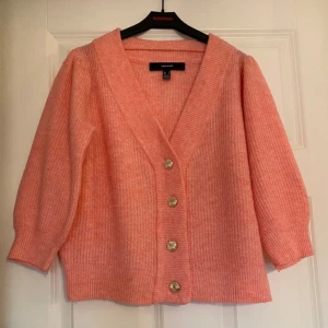 Snygg kofta - Använd men i fint skick🧡🩷