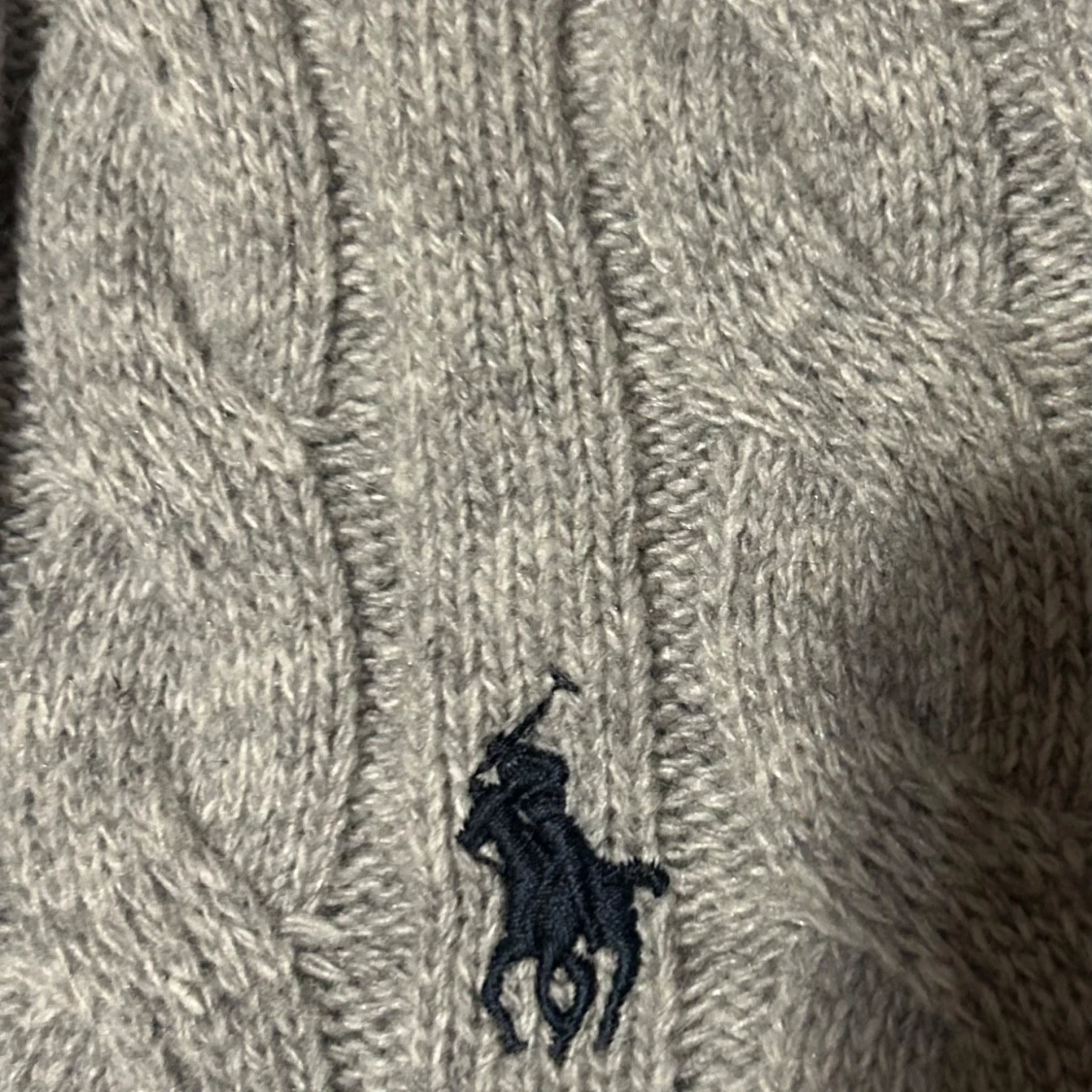 Grå stickad tröja från Polo Ralph Lauren - 2