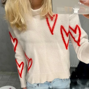 Zadig voltarie - Säljer min jätte fina Zadig & Voltarie tröja är använd några gånger💘nypris 5000