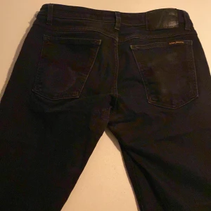 Svarta jeans från nudie  - Snygga nudie Jeans 