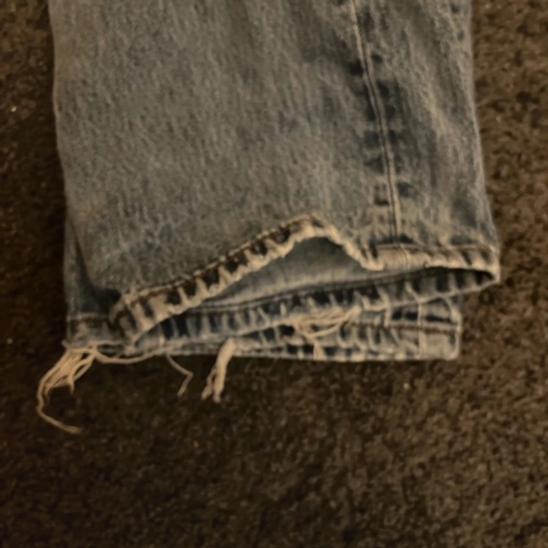 Levis 501 jeans i ljusblå denim - 91