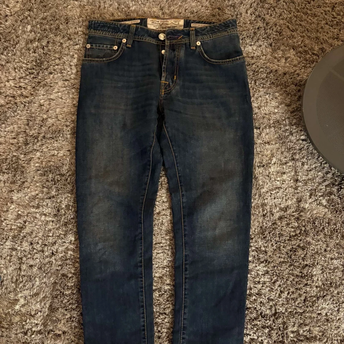 Mörkblå jeans från Jacob Cohen