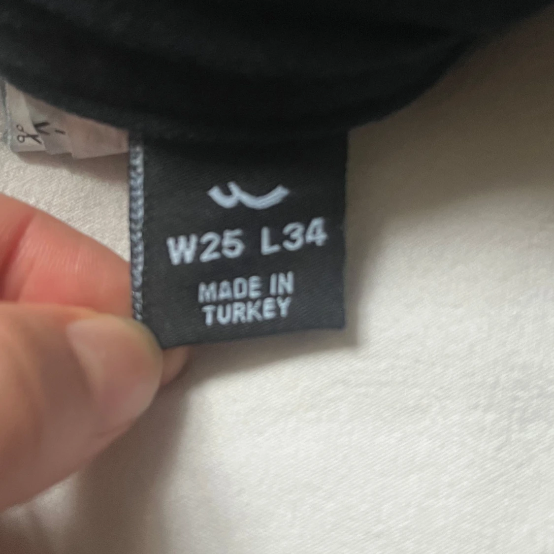 Nattblå jeans från LTB - 3