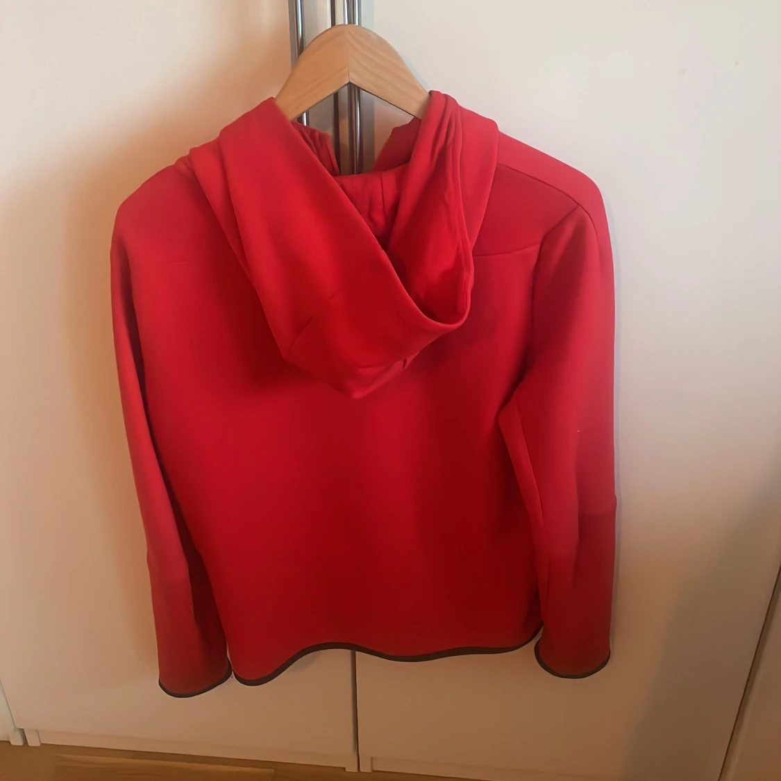 Röd hoodie från Nike - 91