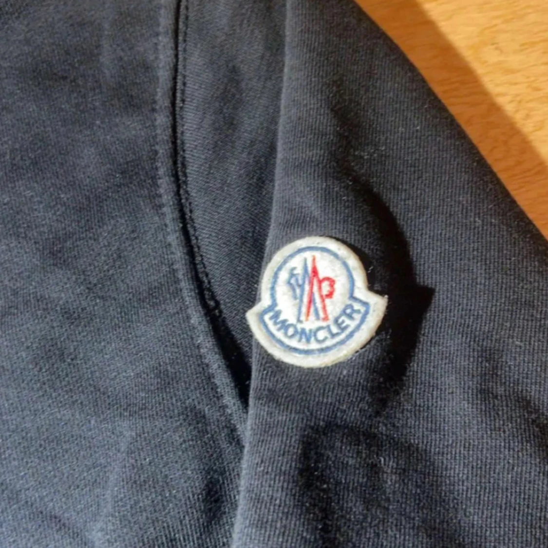 Svart hoodie från Moncler - 91
