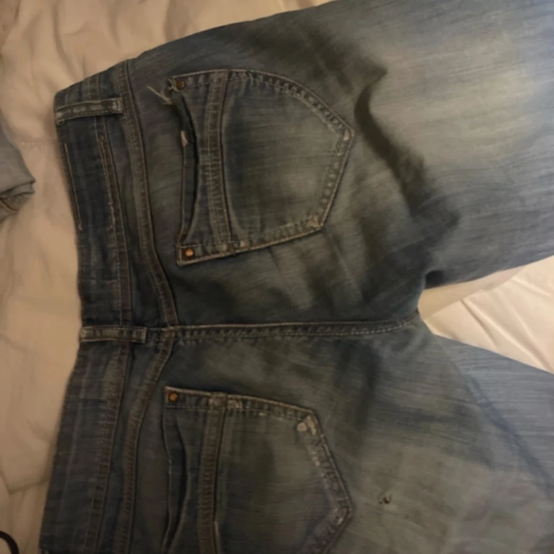 lågmidjade bootcut jeans - 92