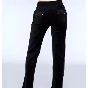 Svarta Juicy byxor  - Säljer mina svarta Juicy byxor i stl S då jag inte använder dem, byxorna är nästan helt oanvända