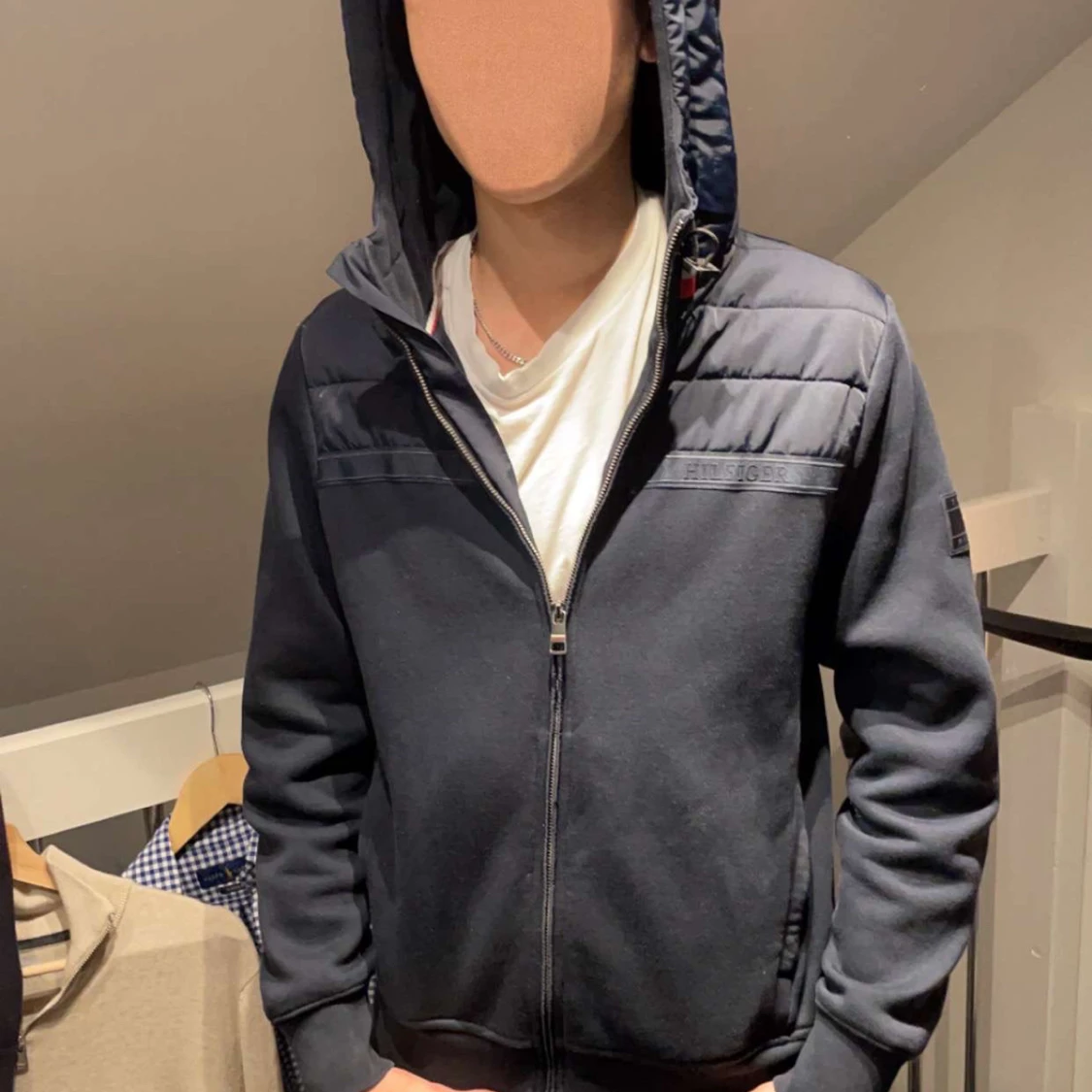 Mörkblå  jacka från Tommy Hilfiger - 92