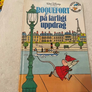 Roquefort på farligt uppdrag - Walt Disney - Barnbok om Roquefort musen.  ISBN 91 7300 723 4 . Från år 1979