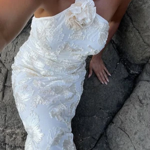 Twist and tango klänning - Köpte denna populära klänning från twist and tango i Stockholm till min bal i maj detta år, den kommer tyvärr inte till användning och där av säljer jag vidare😁 den kommer i orginalpåse och kvitto finns!! Skriv för fler bilder🤍🤍