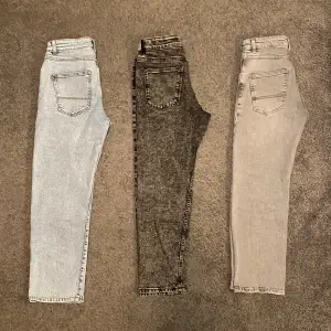 Tre stycken jeans - skick 9/10 - Endast :- 299 nypris ca :- 1200. Hör av dig vid frågor eller mer bilder. //ladoelgato.resell//