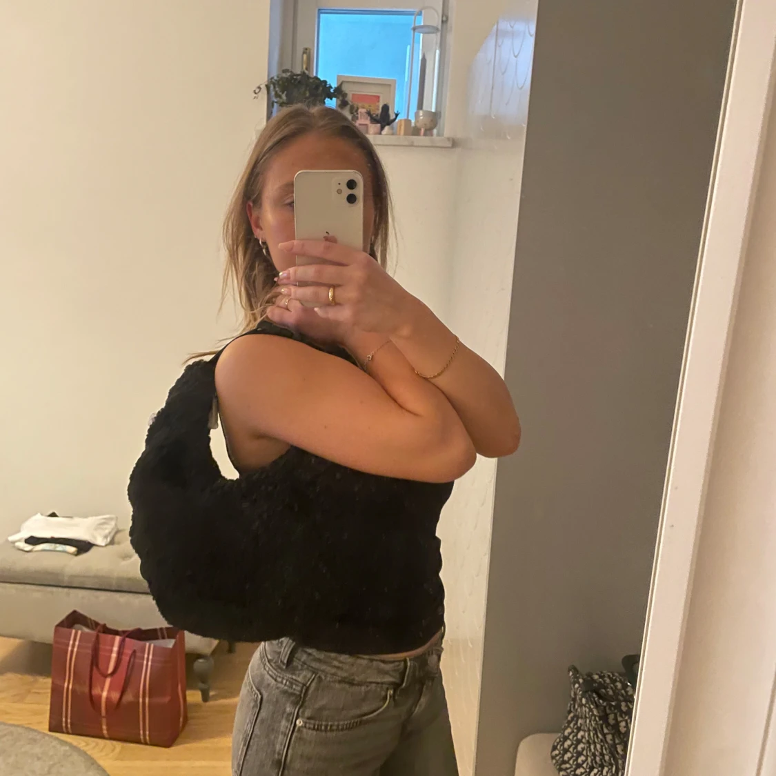 Svart axelväska från Nunoo - 91