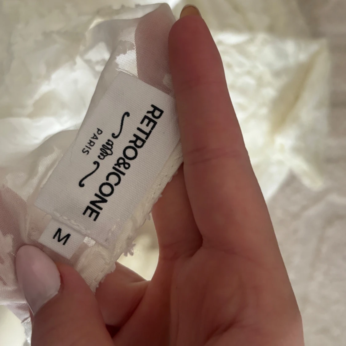 Vit spetsklänning från Retro & Icone - 91