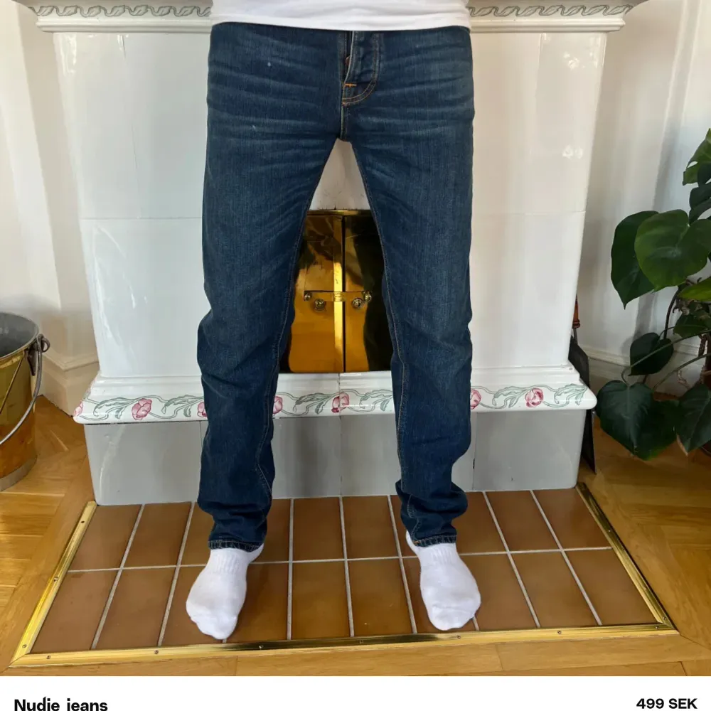 Säljer ett par snygga mörkblå jeans från Nudie. Storlek W29 men sitter som 30 L32🤩 Säljer då de inte kommer till användning. Helt ny skick⭐️Skriv om några funderingar/VC🤩. Jeans & Byxor.