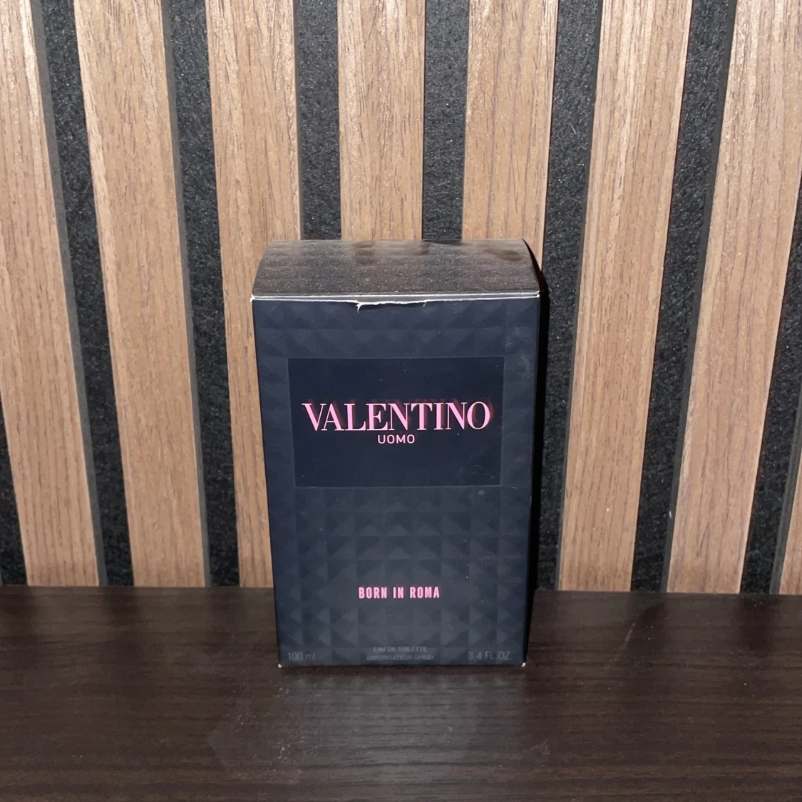Valentino Uomo Born in Roma - 90