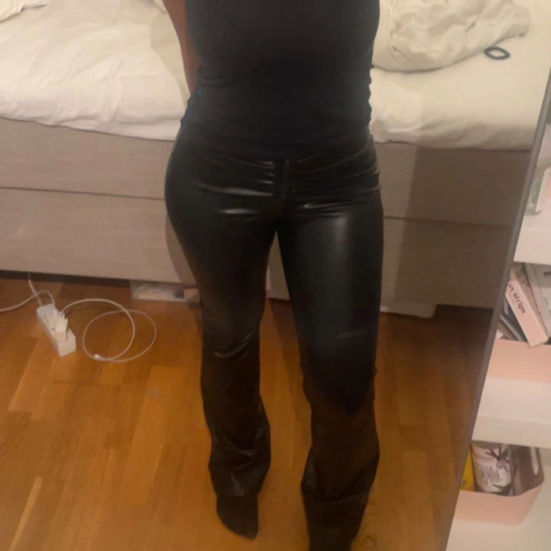 Svarta skinnbyxor från newyorker  - 91