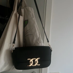 HM väska - Väska från hm. 