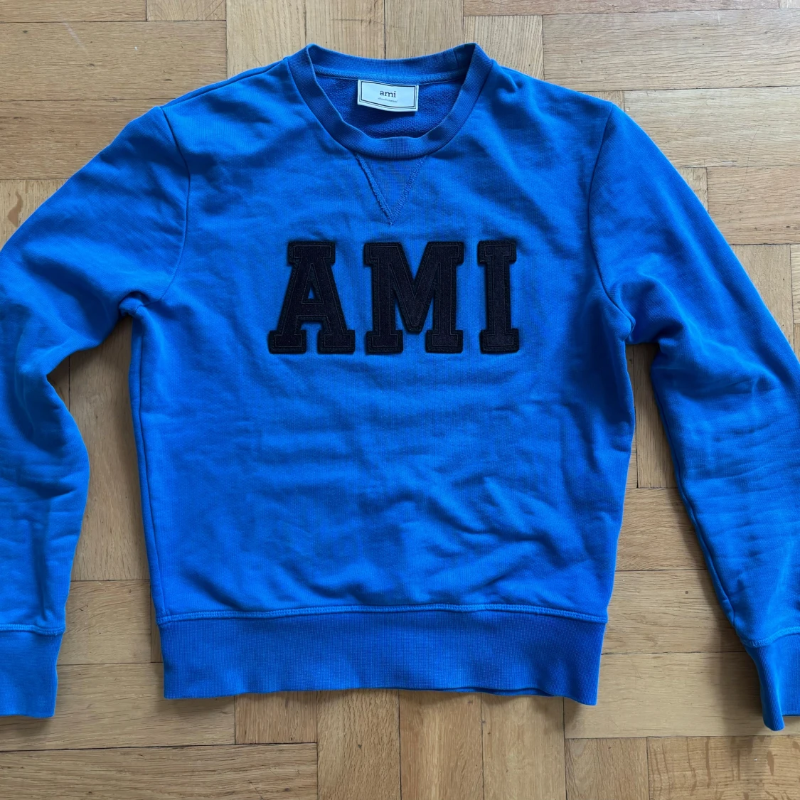 Blå sweatshirt från AMI - XS