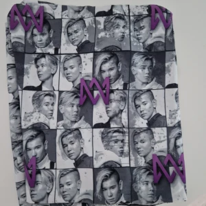 Marcus och Martinus merch! Book cover - Officiell MM merch från MMSTORE.  Book cover A4. 