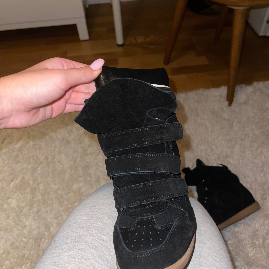 Isabel Marat liknade  - 90