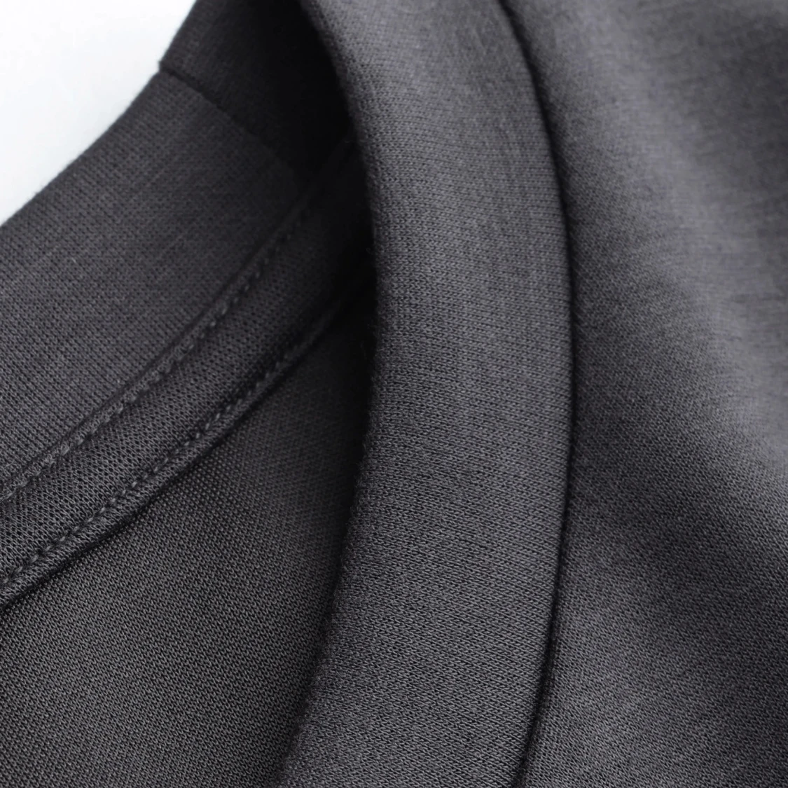 Mörkgrå t-shirt från Cider - 2