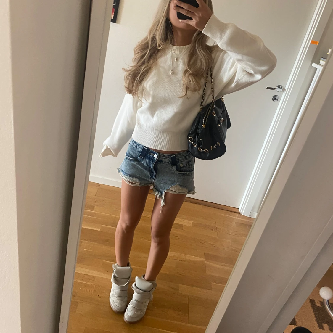 Vit tröja med fin passform