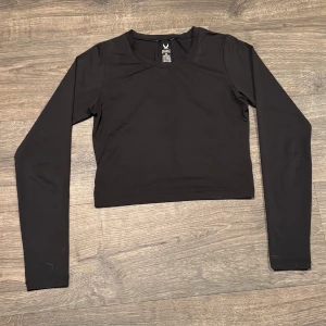 SOC magtröja träningströja - Kort träningströja från SOC, storlek XS men passar S med, använd enstaka gånger