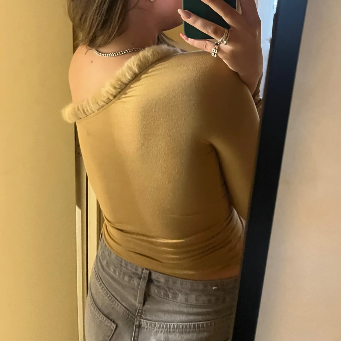 Beige oneshoulder topp från Maje - 92