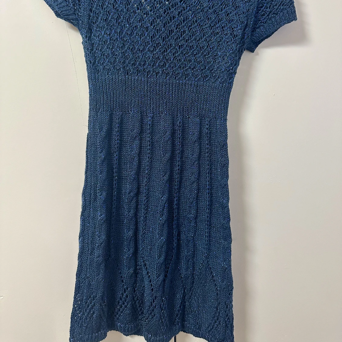 Blå stickad klänning - 90