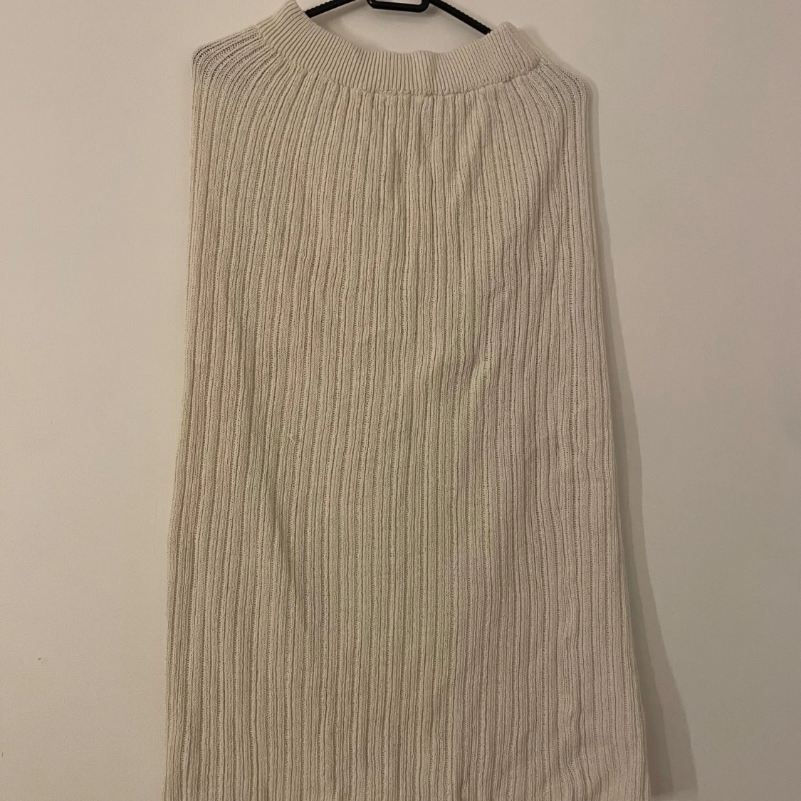 Vit ribbad kjol - 90