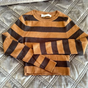 Zara tröja  - Fin och höstig zara tröja❤️ I storlek M men passar S! 