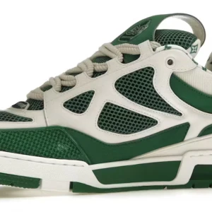 Louis Vuitton skates size 42 - These Louis Vuitton skates are a must-have for any fashion-forward man. With a stylish green and white design. The UK shoe size is 7.5, while the US shoe size is 8.5 as well as European 42