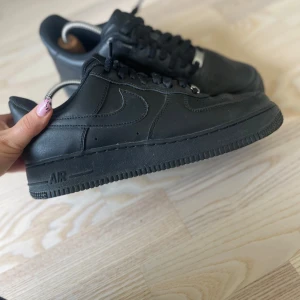 Nike air force 1 - Snyga skor i storlek 41