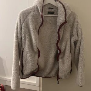 Fleece tröja - Mysig fleece, i fint skick 