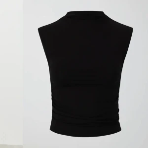 Topp - Populära toppen från ginatricot i storlek xs!skriv för egen bild🥰