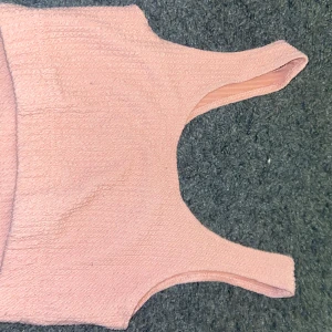 Rosa/korall topp - Jätte bekväm topp i bra skick. 
