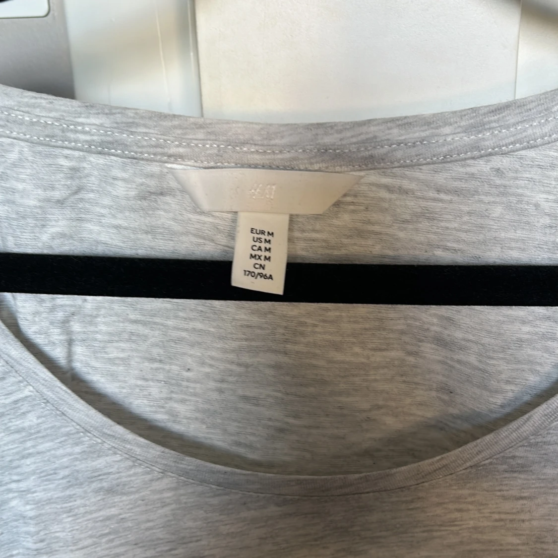 Grå u-ringad långärmad tröja - 90